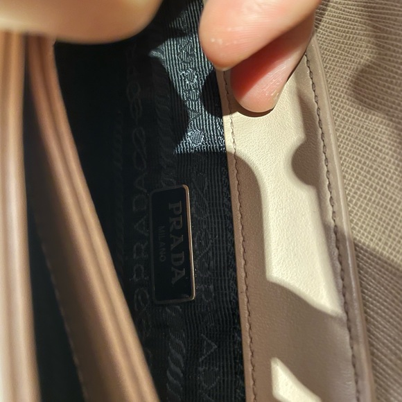 Prada Saffiano pink leather bag - Picture 4 of 13